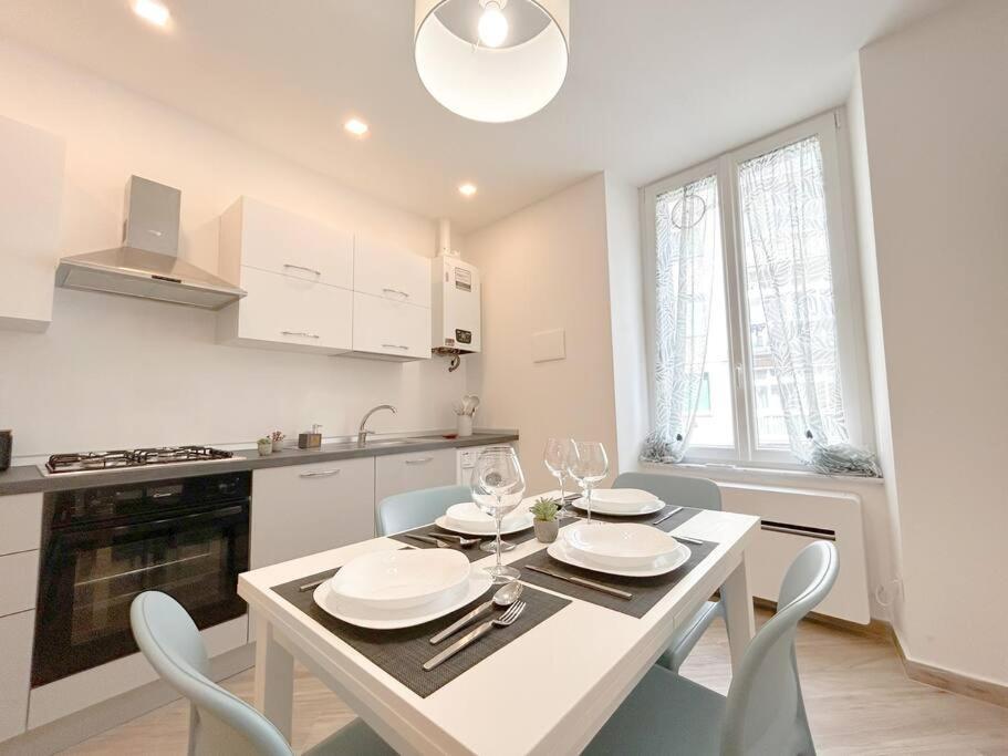 Lusso In Centro Storico - Wifi - Ac Apartment Savona Ngoại thất bức ảnh